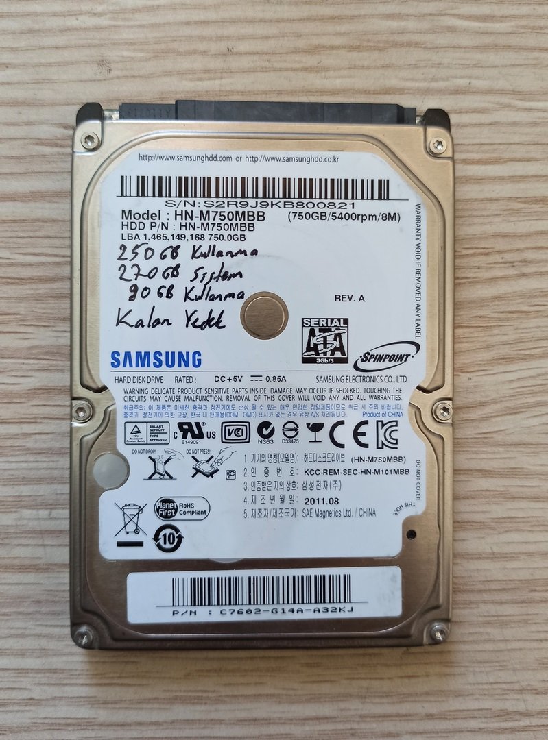 Arızalı Harddisk 750GB Samsung HN-M750MBB M8_REV.03 R00